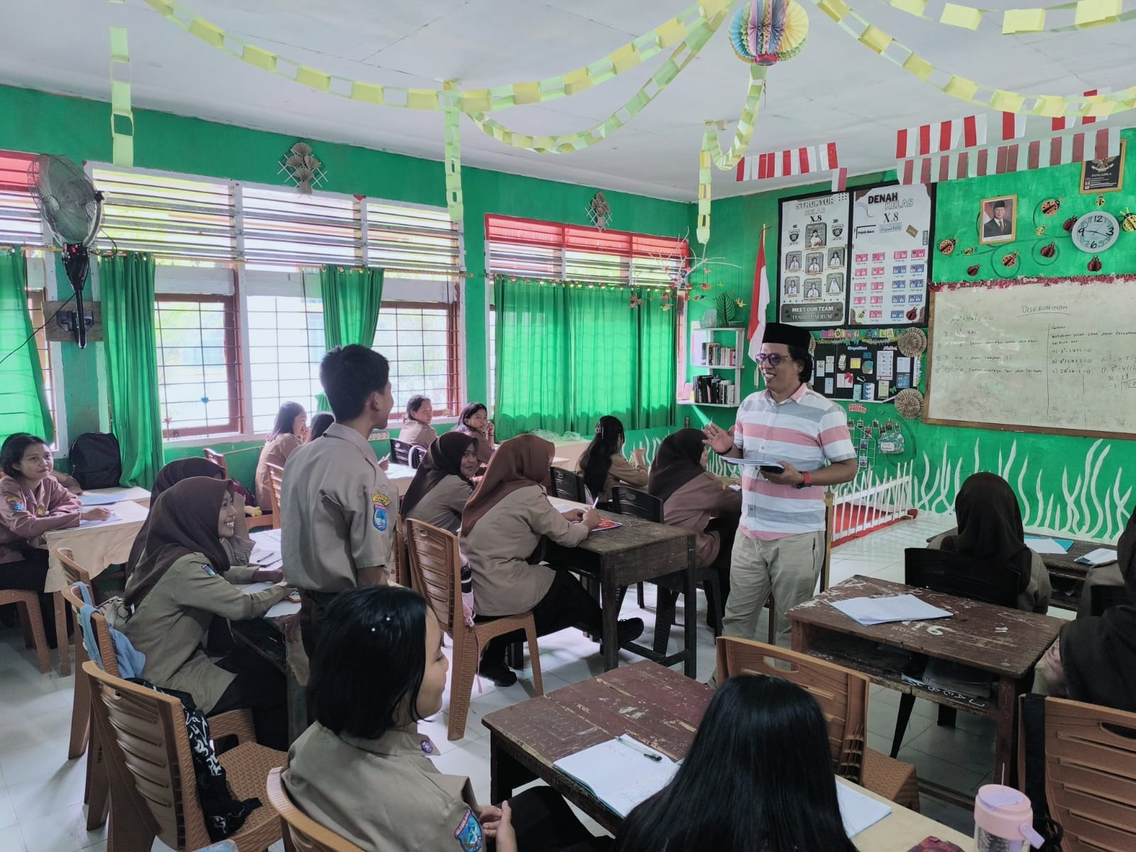 Tangkal Radikalisme di Kalangan Pelajar, Kesbangpol Sulbar: "Medsos Pintu  Masuk Utama" | IniSulbar